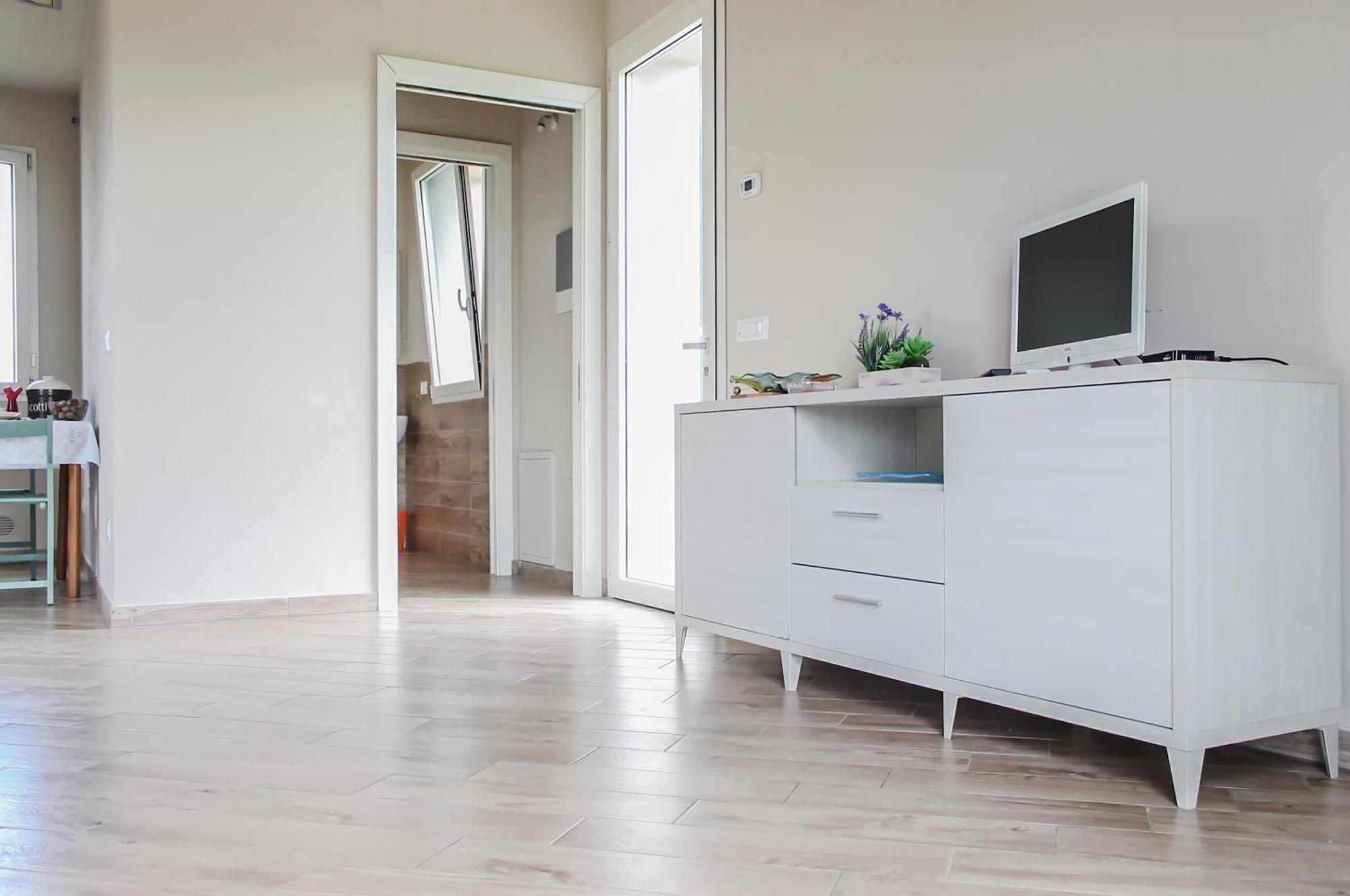Modern Home With Private Parking Near The Station! ルッカ エクステリア 写真