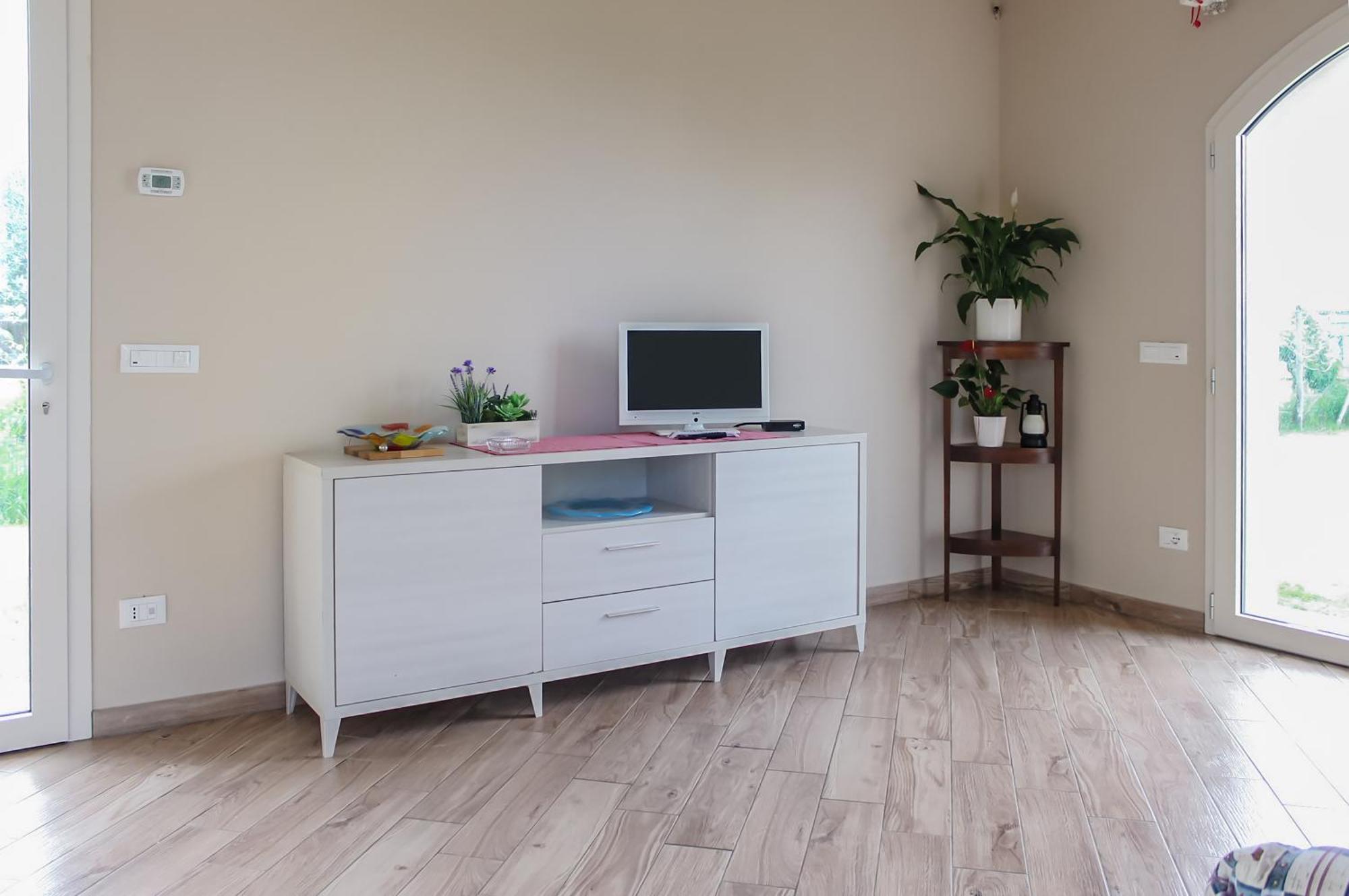 Modern Home With Private Parking Near The Station! ルッカ エクステリア 写真